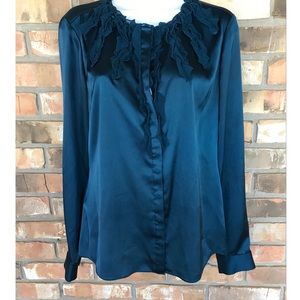 Tahari Women’s Blue Long Sleeve Button Down Blouse Small